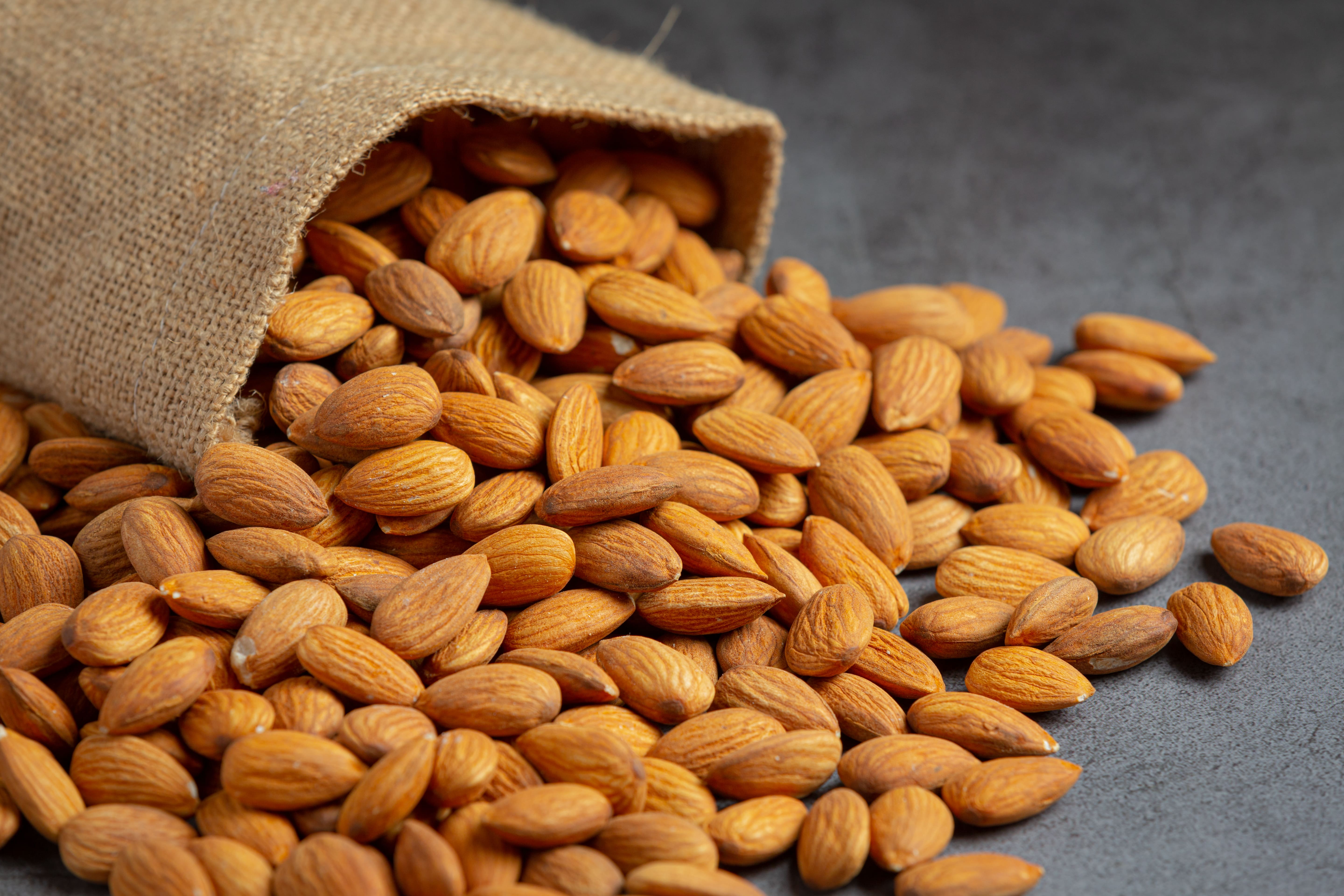 Kagzi Almonds suppliers in india, Premium Kagzi Almonds suppliers in india, Kagzi Almonds suppliers in india, Aaditya Traders, Kagzi Almonds suppliers in india